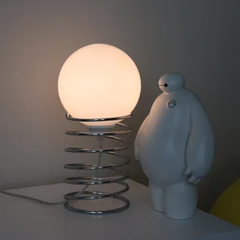 מנורת שולחן פשוטה הנורה מודרני חיסכון באנרגיה המנורה הבאוהאוס בגיל העמידה Homestay יצירתי אישיות לילה אור